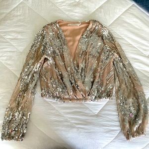 ASTR sparkly top, long sleeve, silver top, low neck, stunning!